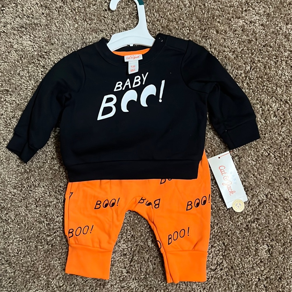 NWT Cat and Jack baby boo sweattop and pants. 0/3 m